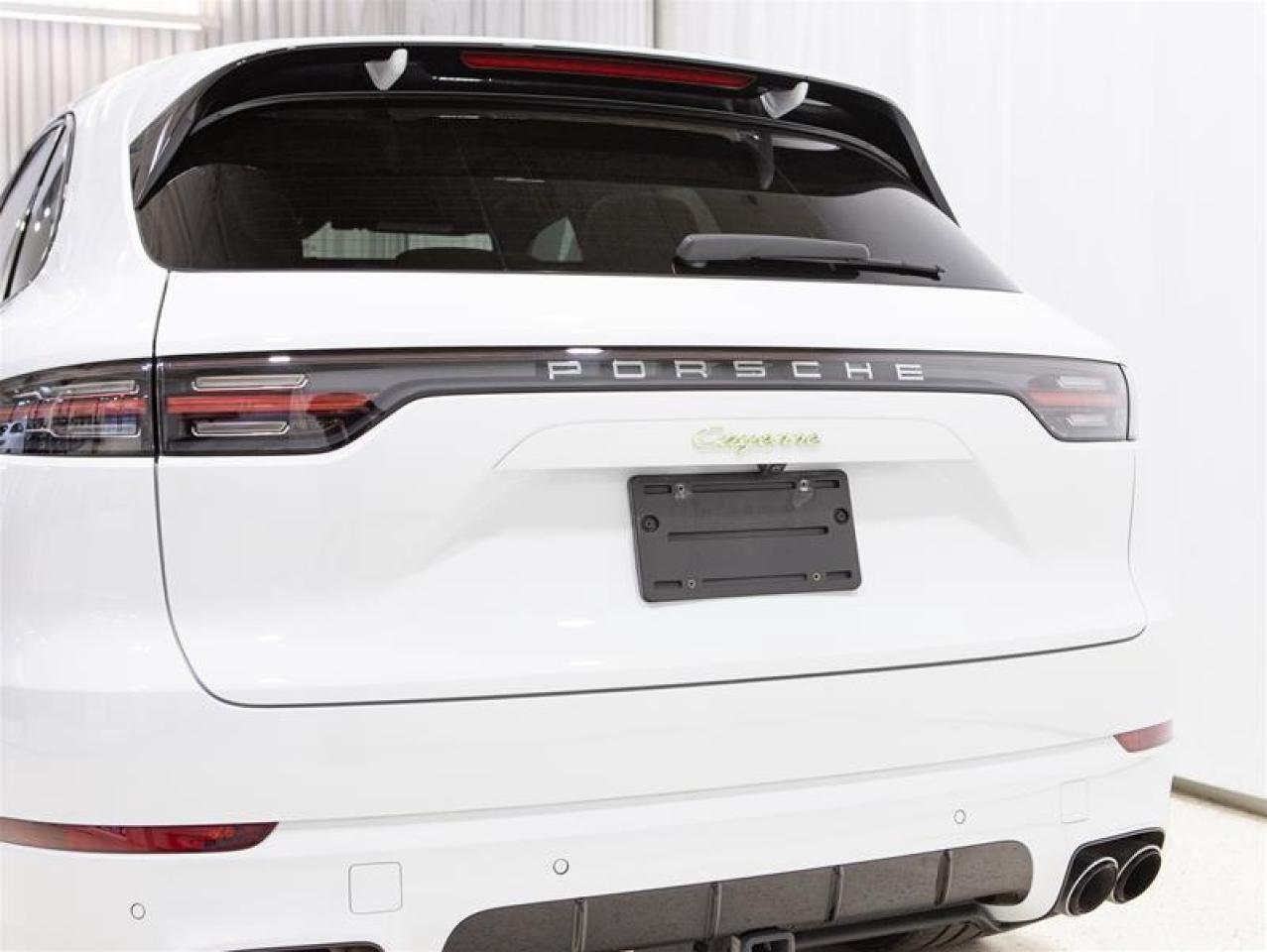 2023 Porsche Cayenne E-Hybrid Photo