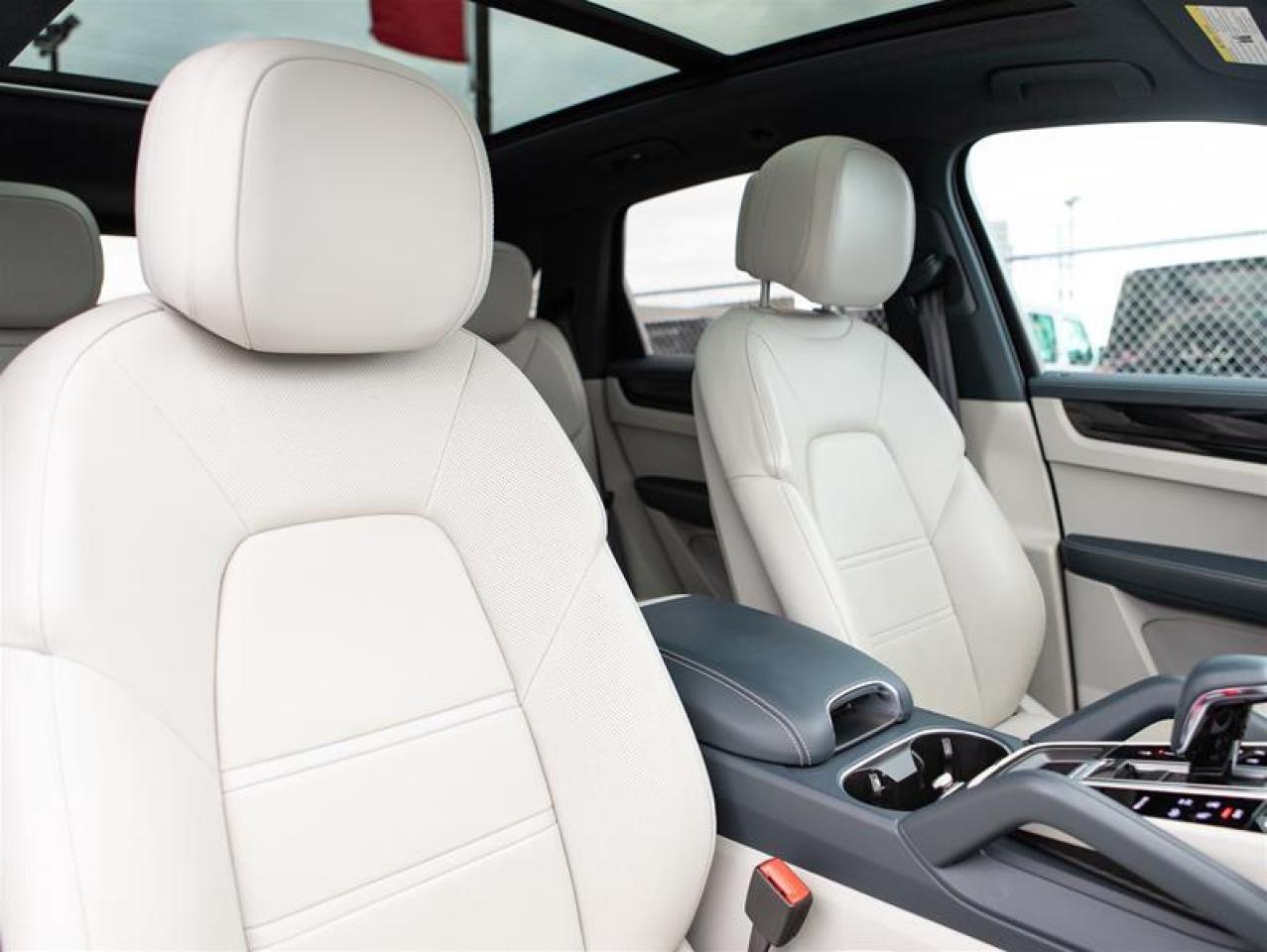 2023 Porsche Cayenne E-Hybrid Photo