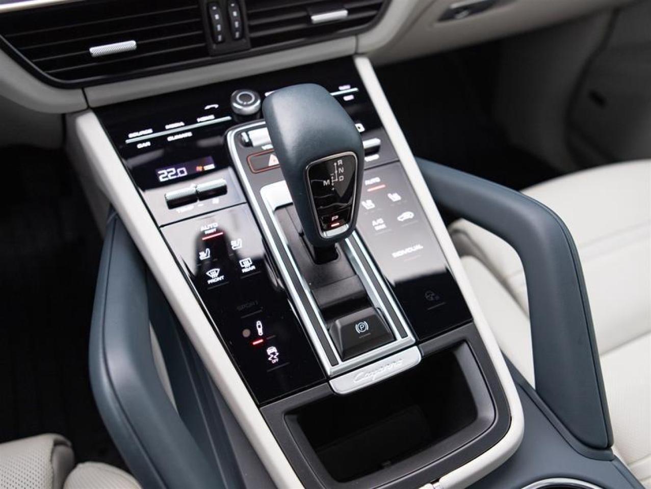 2023 Porsche Cayenne E-Hybrid Photo