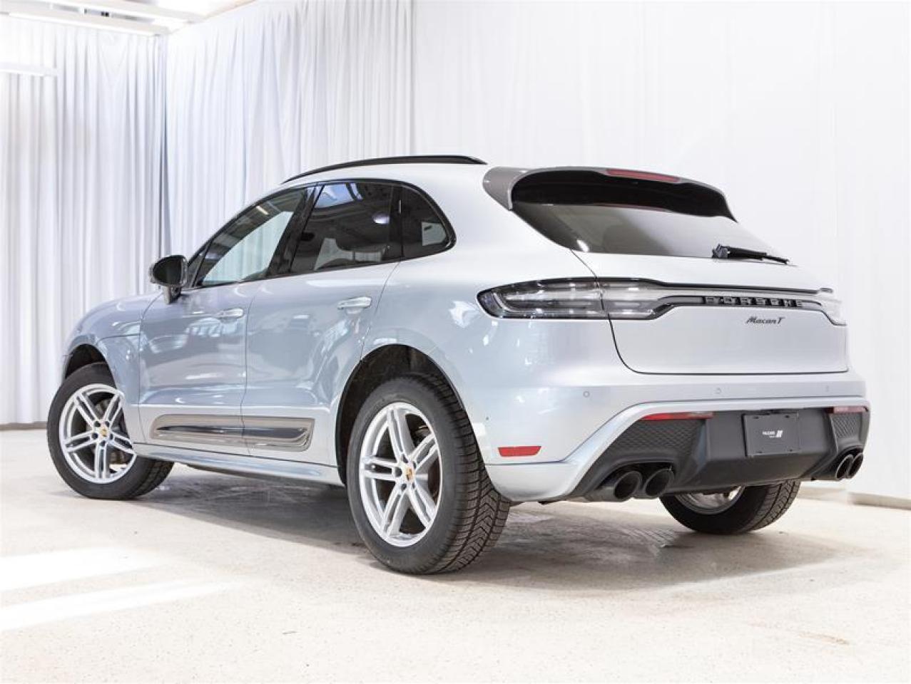2025 Porsche Macan T AWD Photo2