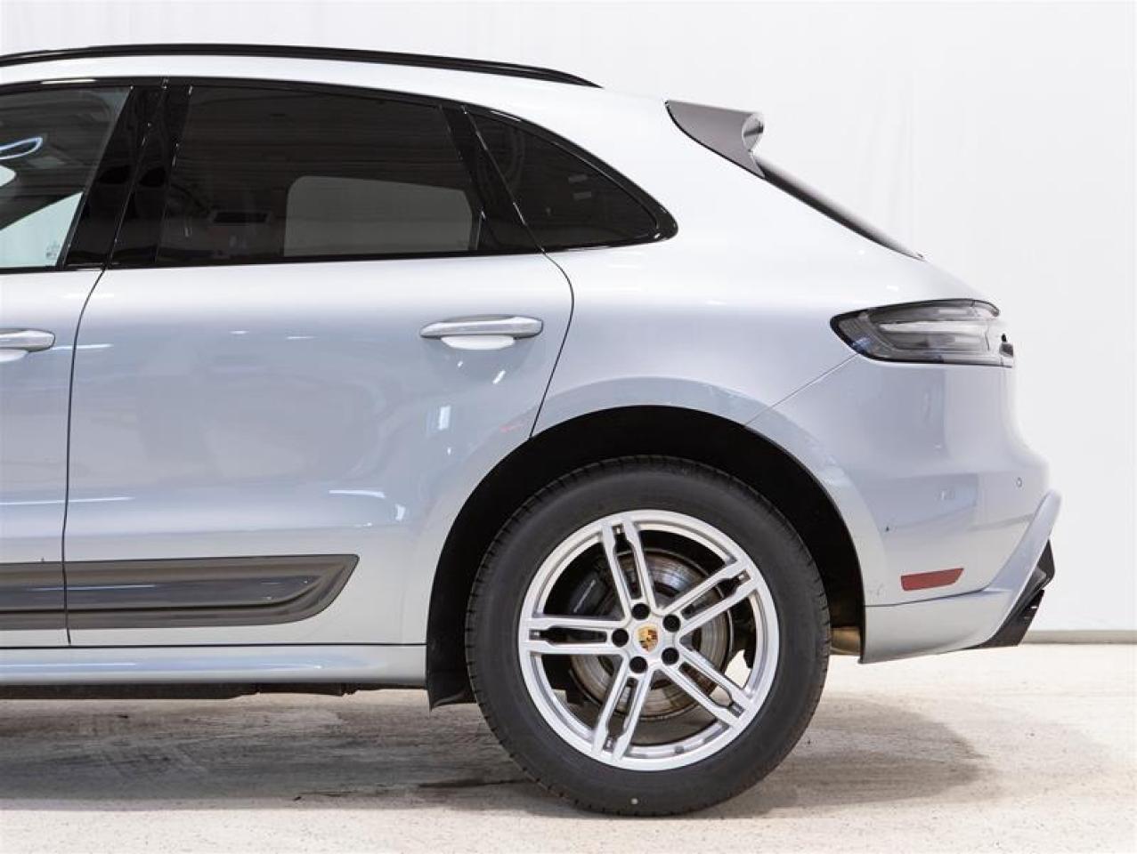 2025 Porsche Macan T AWD Photo