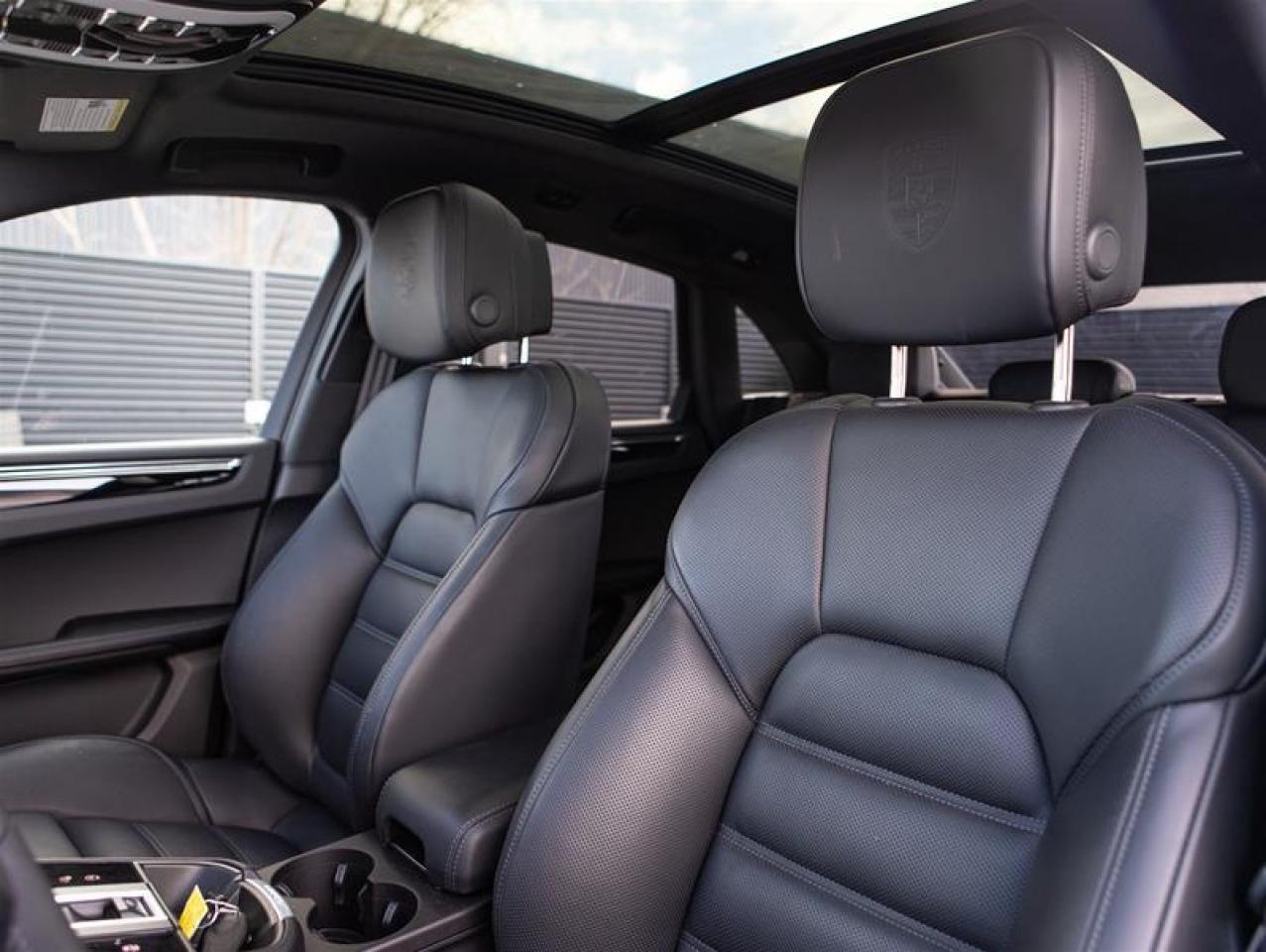 2025 Porsche Macan T AWD Photo