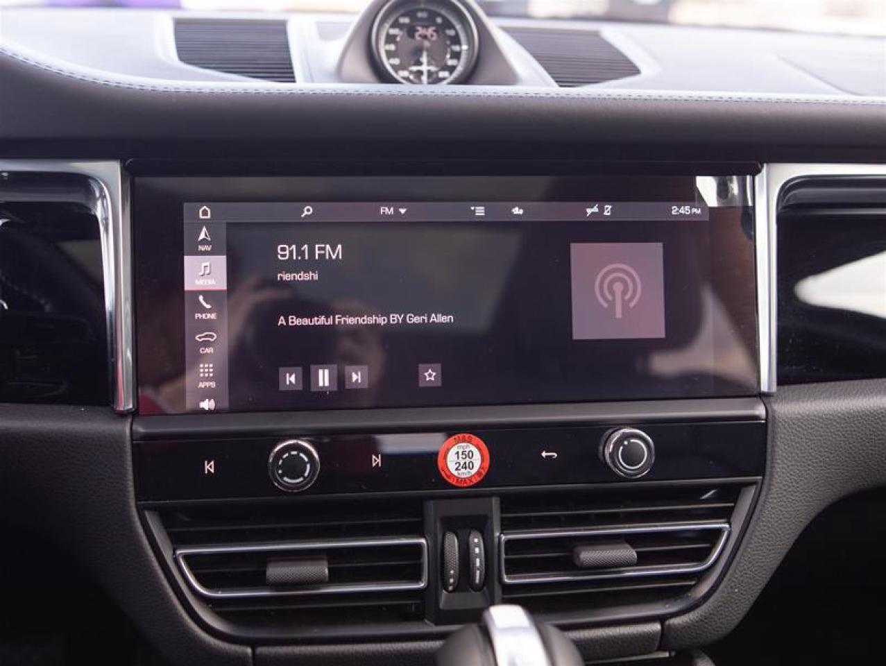 2025 Porsche Macan T AWD Photo