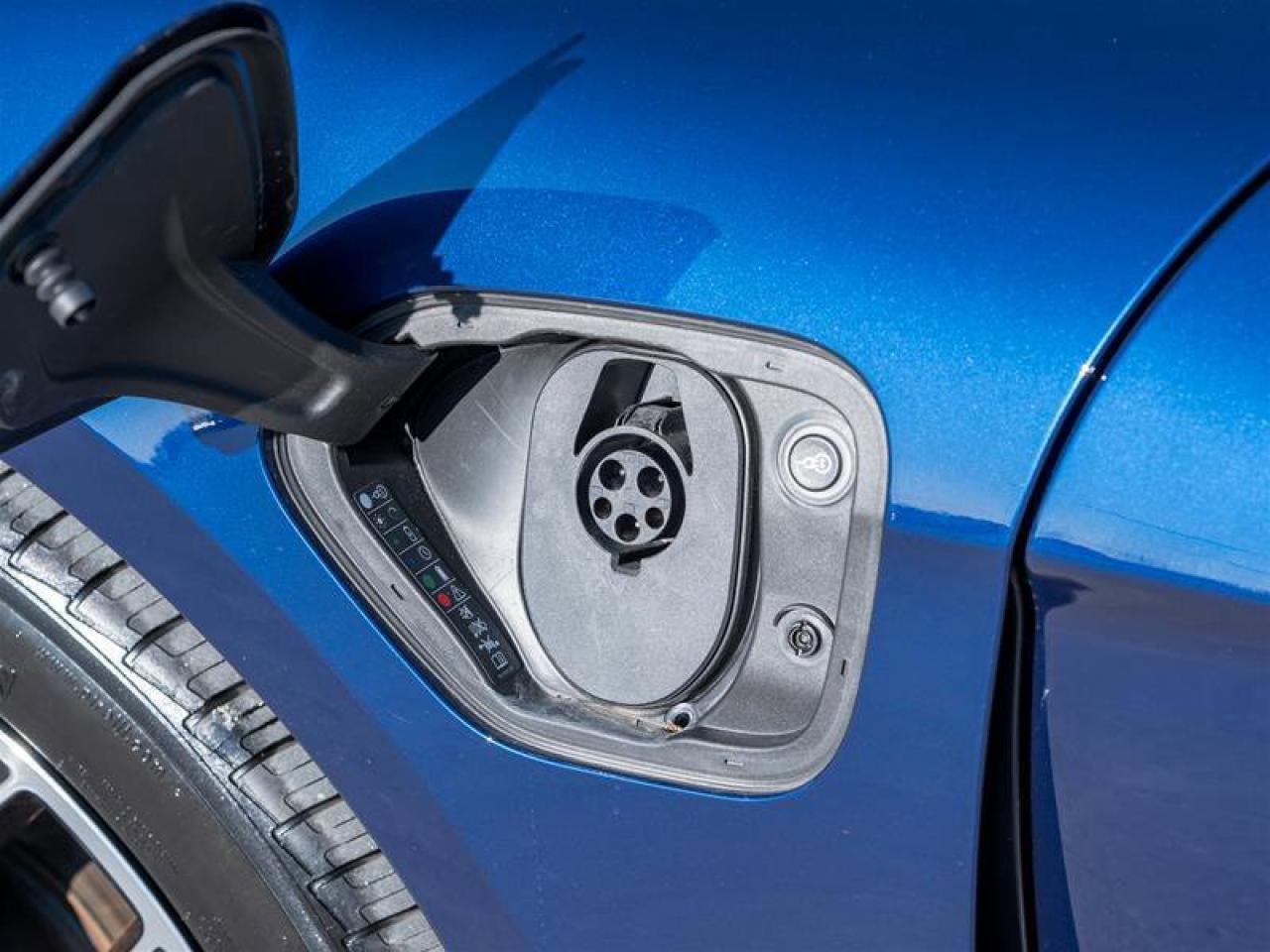 2021 Porsche Taycan 4S AWD Ext Warranty Valid Until May 2027 Premium P Photo