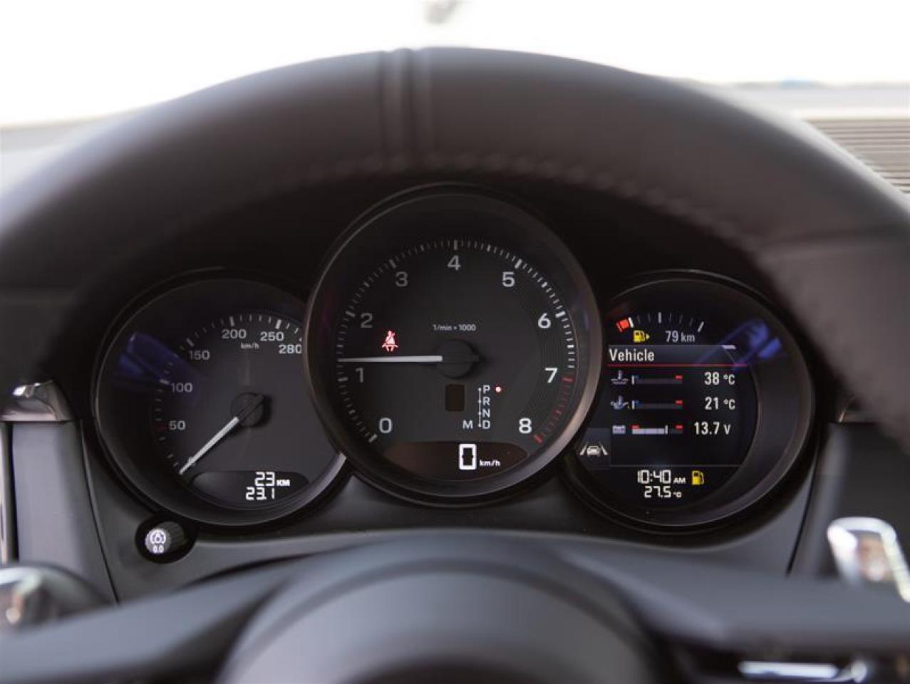 2025 Porsche Macan AWD Photo