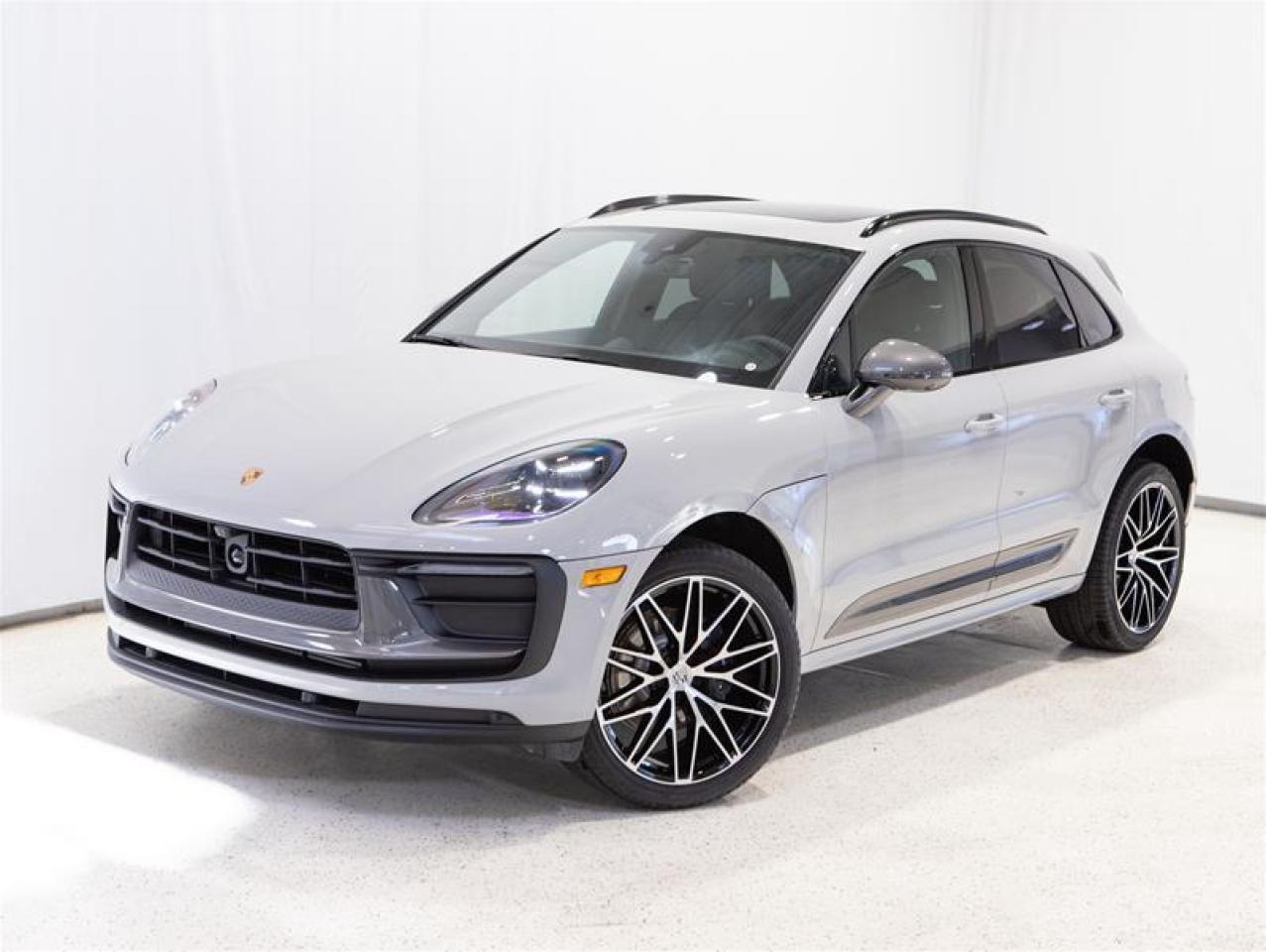 2026 Porsche Macan T AWD Photo