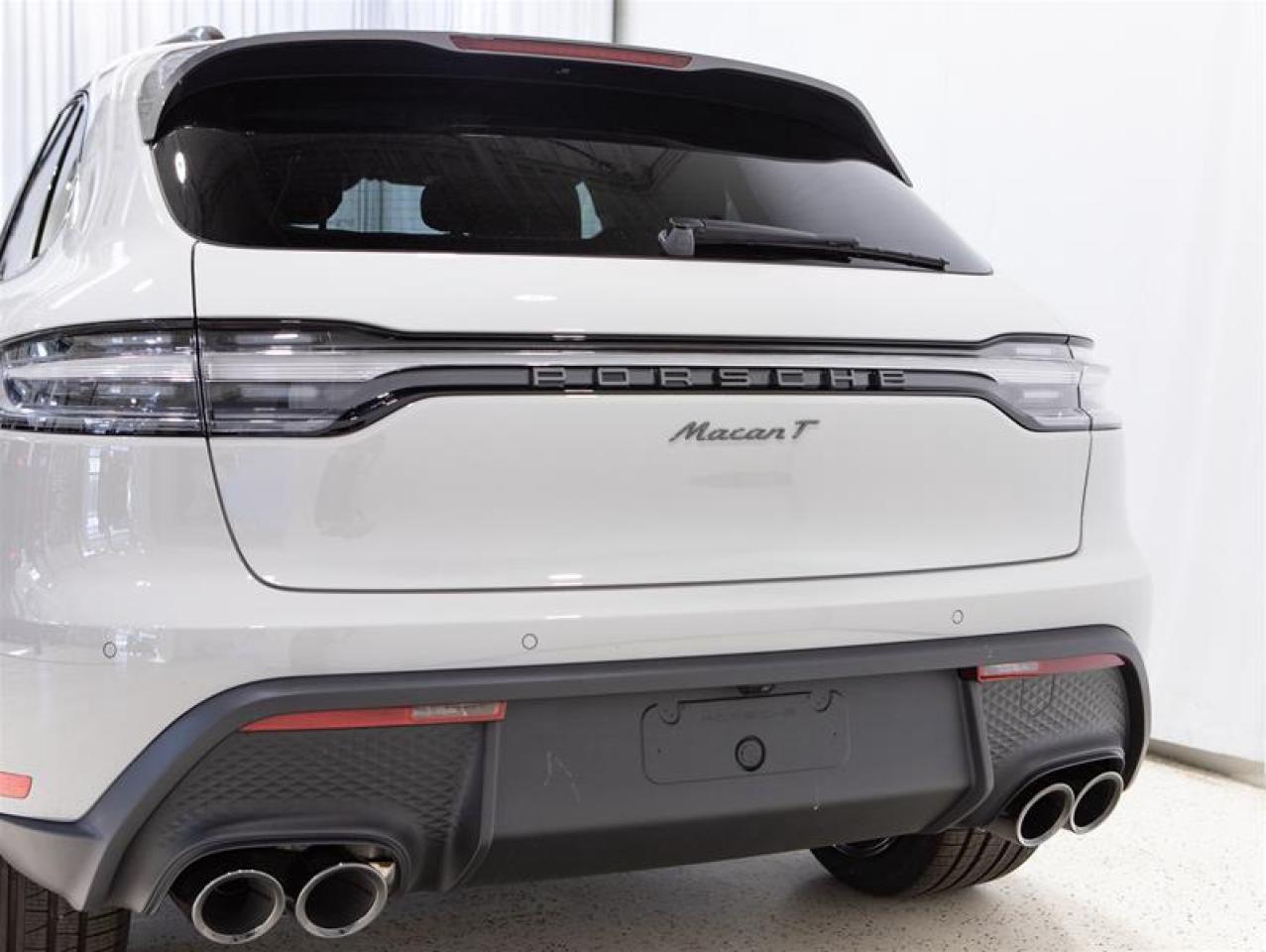 2026 Porsche Macan T AWD Photo