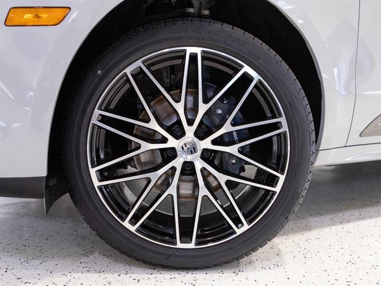 2026 Porsche Macan T AWD Photo