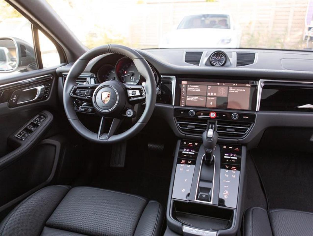 2026 Porsche Macan T AWD Photo