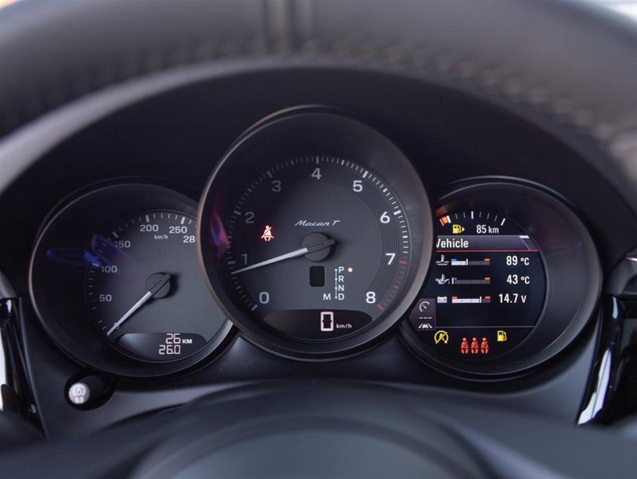 2026 Porsche Macan T AWD Photo