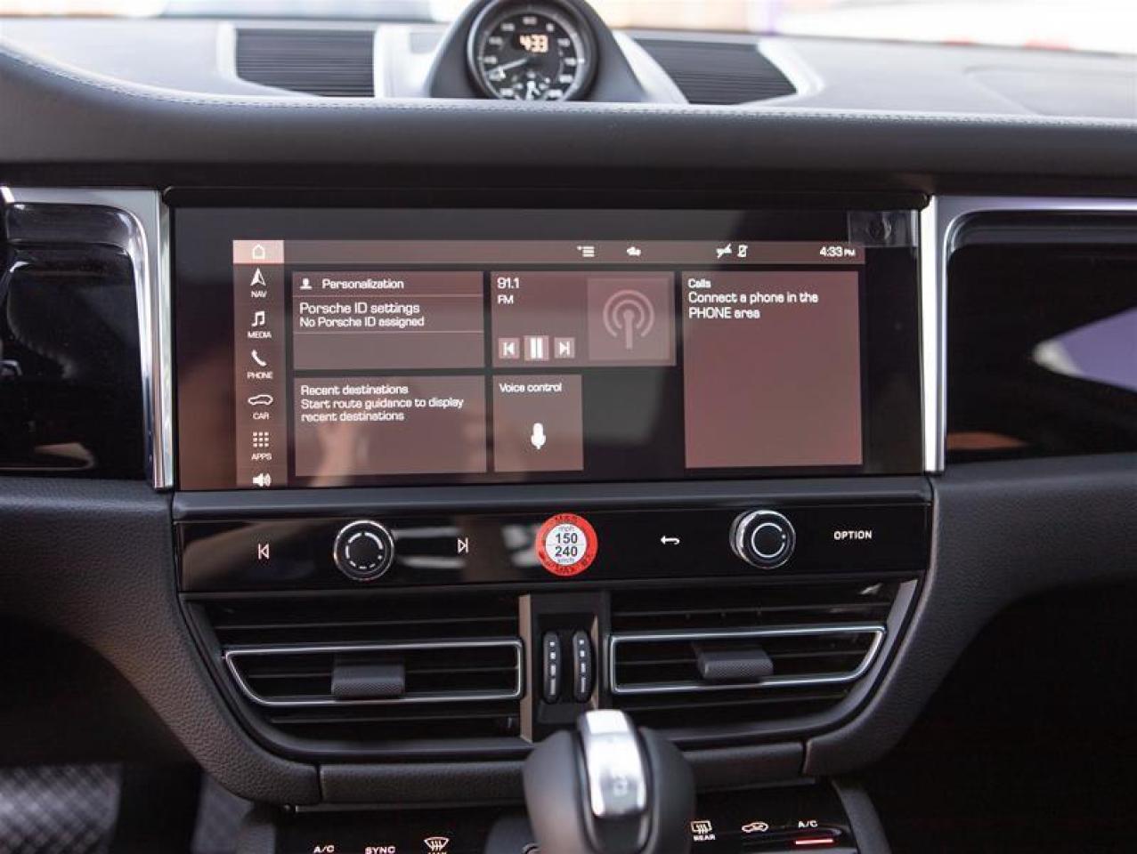 2026 Porsche Macan T AWD Photo