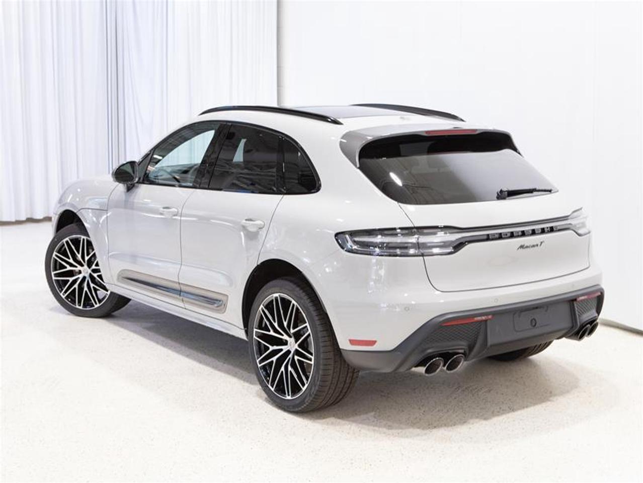 2026 Porsche Macan T AWD Photo3