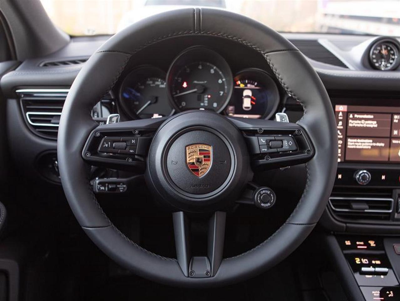 2026 Porsche Macan T AWD Photo