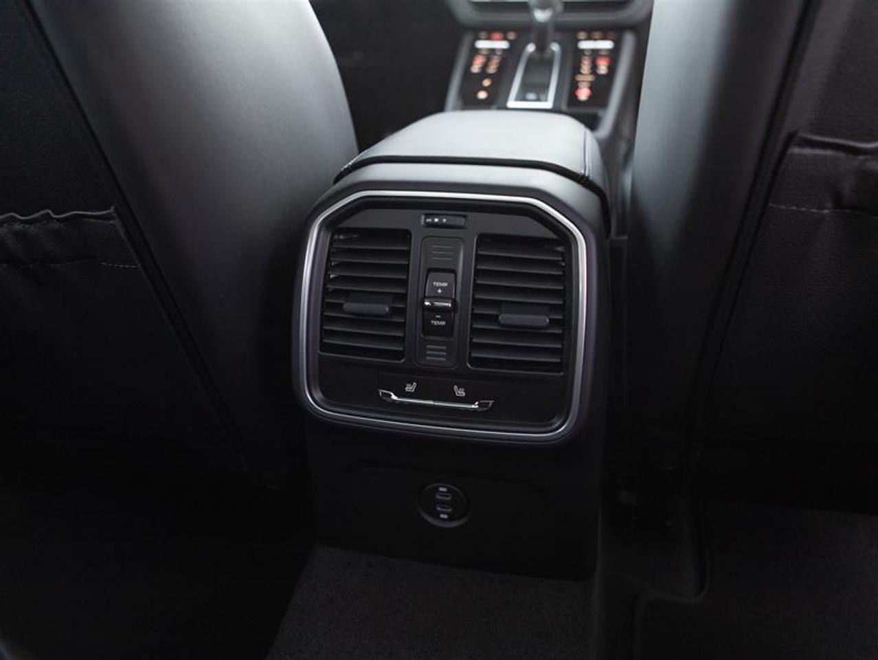 2026 Porsche Macan T AWD Photo