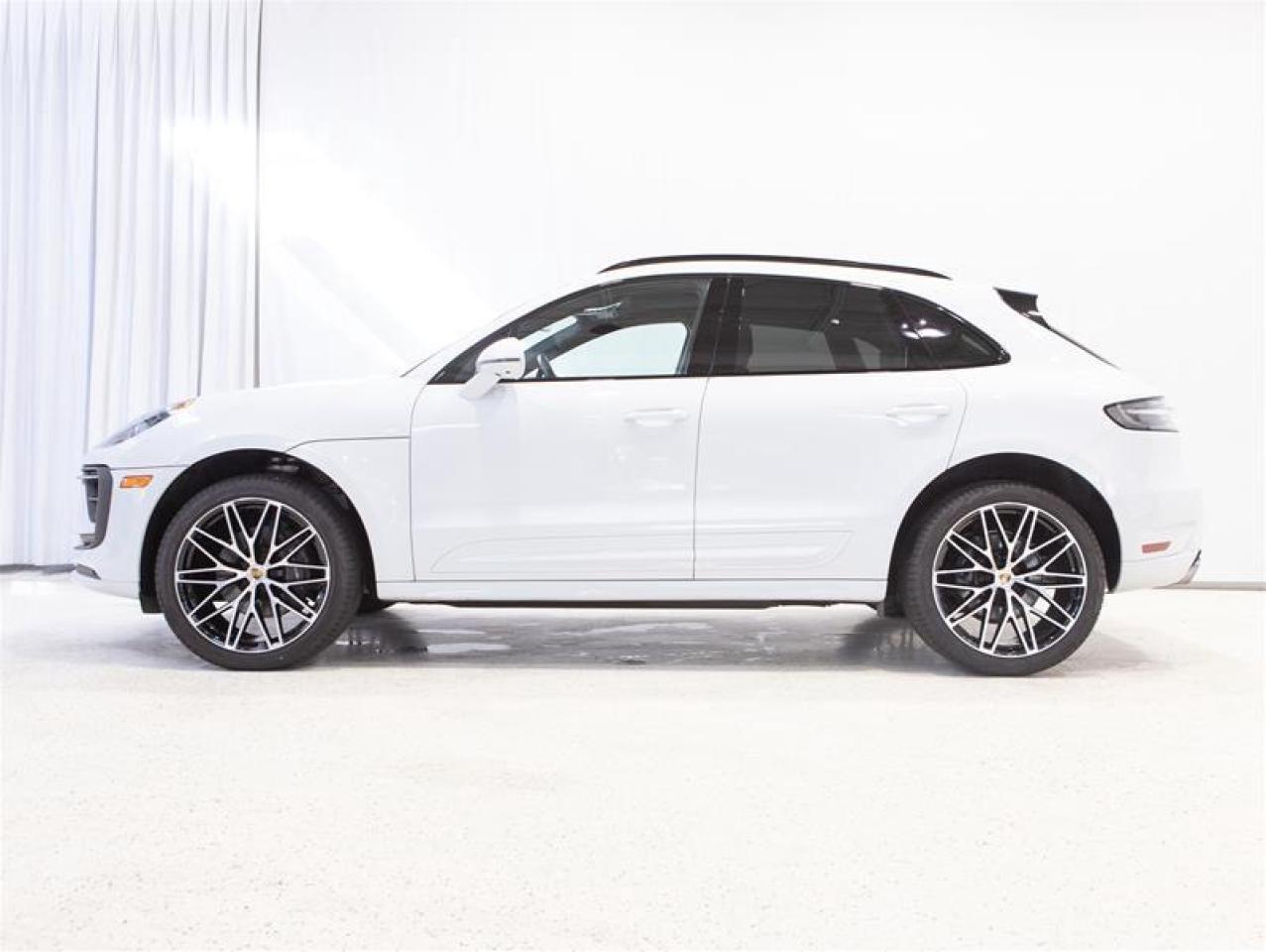 2024 Porsche Macan AWD Photo4