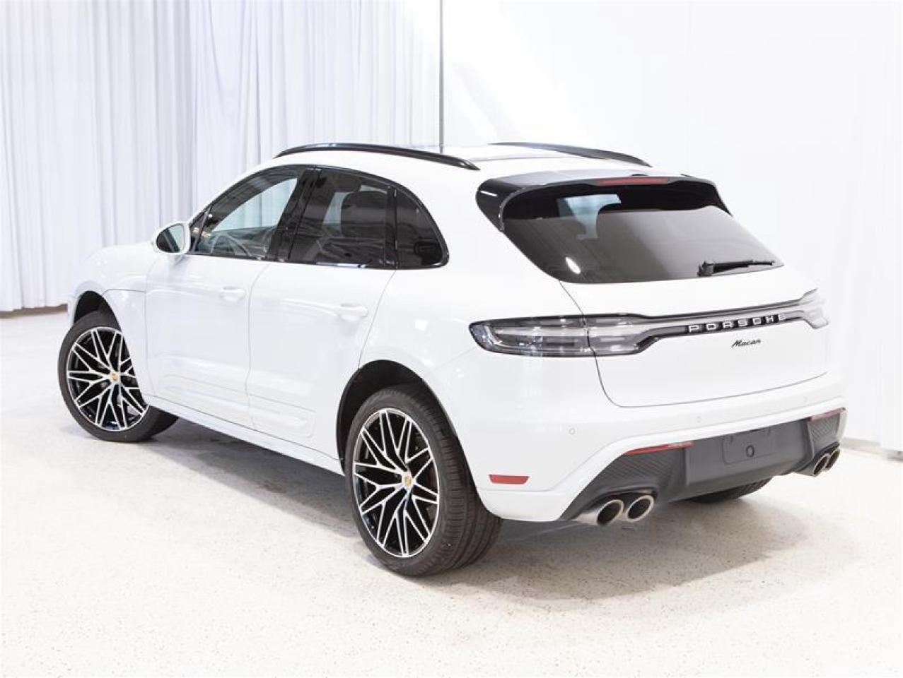 2024 Porsche Macan AWD Photo