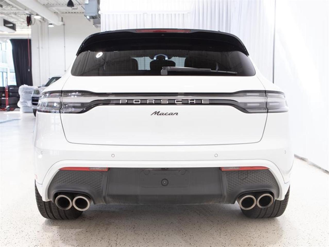 2024 Porsche Macan AWD Photo