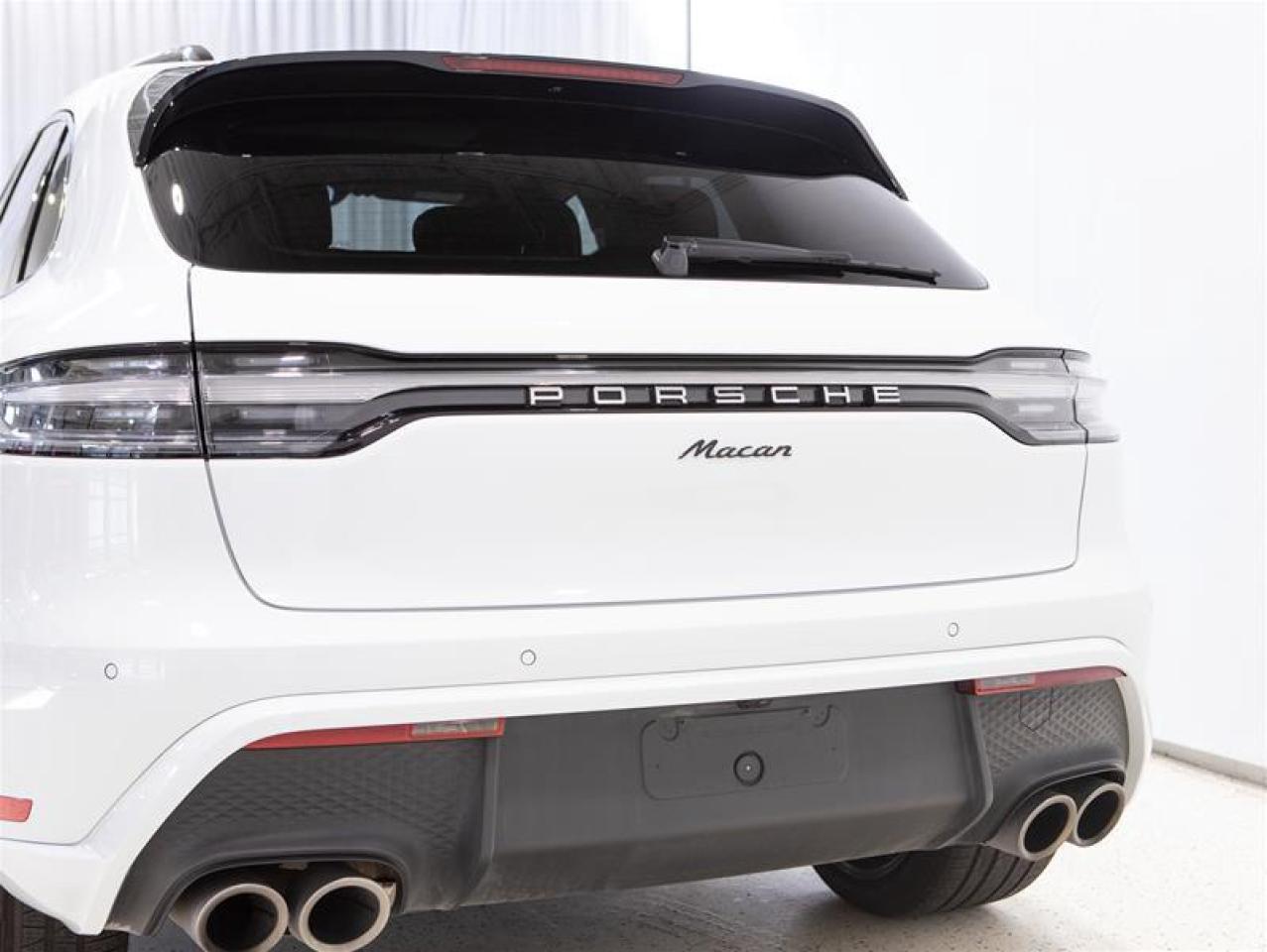 2024 Porsche Macan AWD Photo