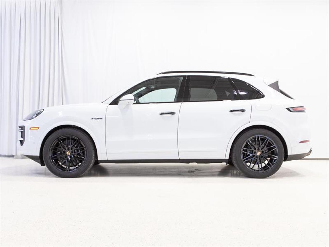 2024 Porsche Cayenne e-Hybrid AWD Photo