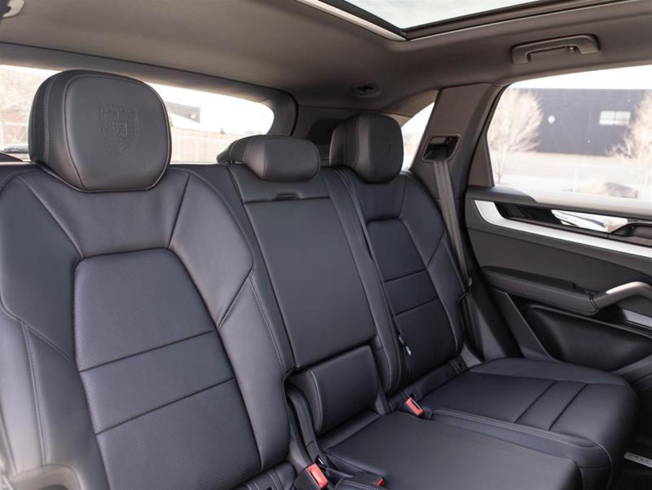 2024 Porsche Cayenne e-Hybrid AWD Photo