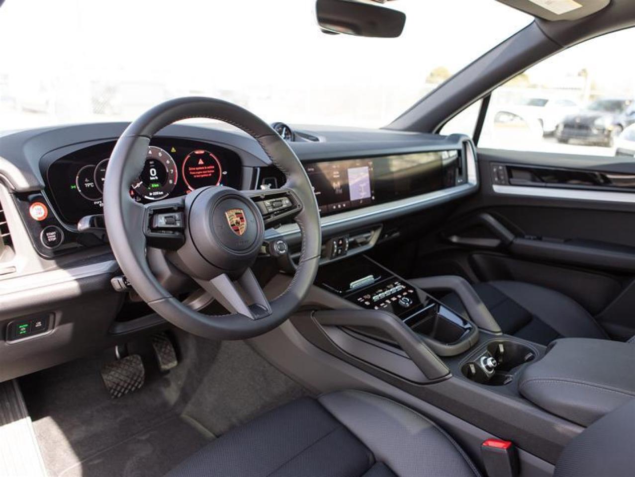 2024 Porsche Cayenne e-Hybrid AWD Photo