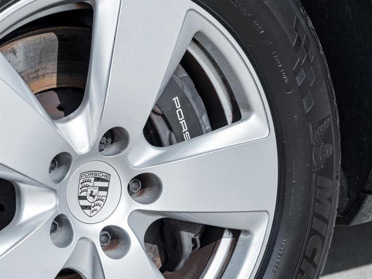 2023 Porsche Cayenne AWD Premium Pkg Soft Close Doors Heated Windshield Photo