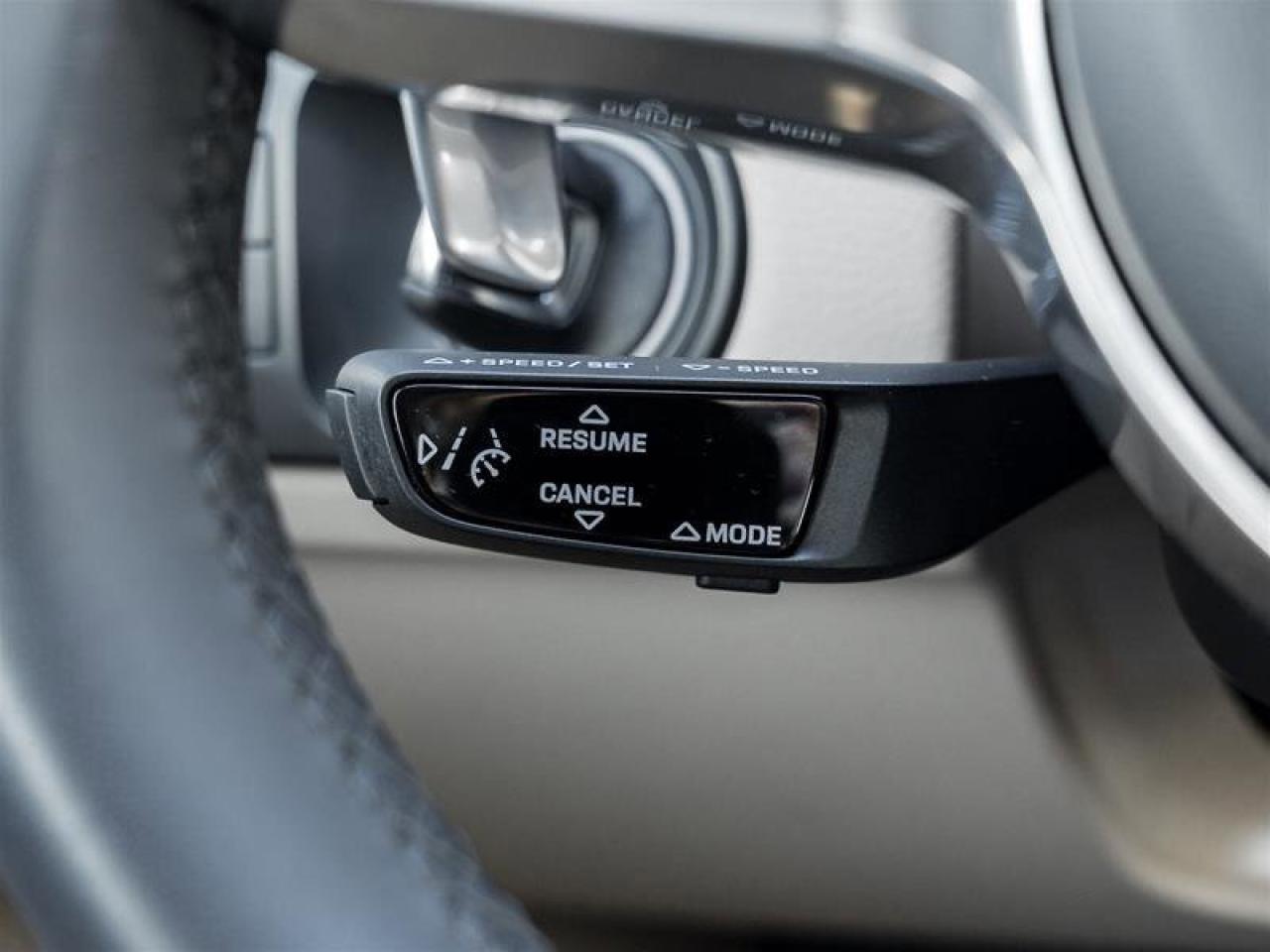 2023 Porsche Cayenne AWD Premium Pkg Soft Close Doors Heated Windshield Photo