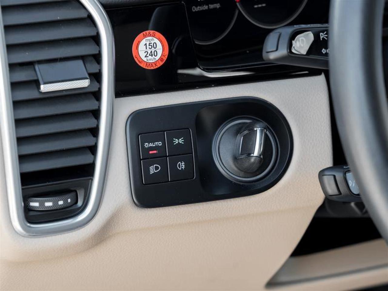 2023 Porsche Cayenne AWD Premium Pkg Soft Close Doors Heated Windshield Photo