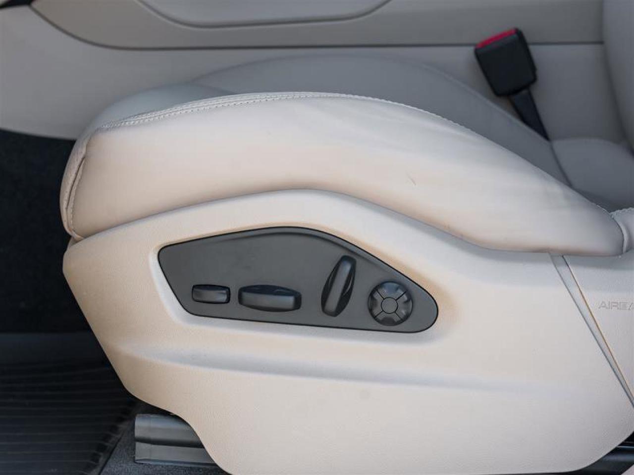 2023 Porsche Cayenne AWD Premium Pkg Soft Close Doors Heated Windshield Photo