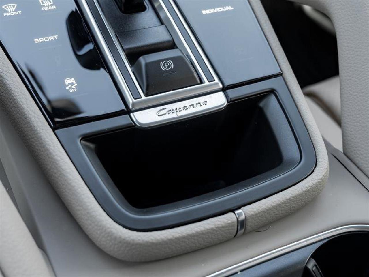 2023 Porsche Cayenne AWD Premium Pkg Soft Close Doors Heated Windshield Photo