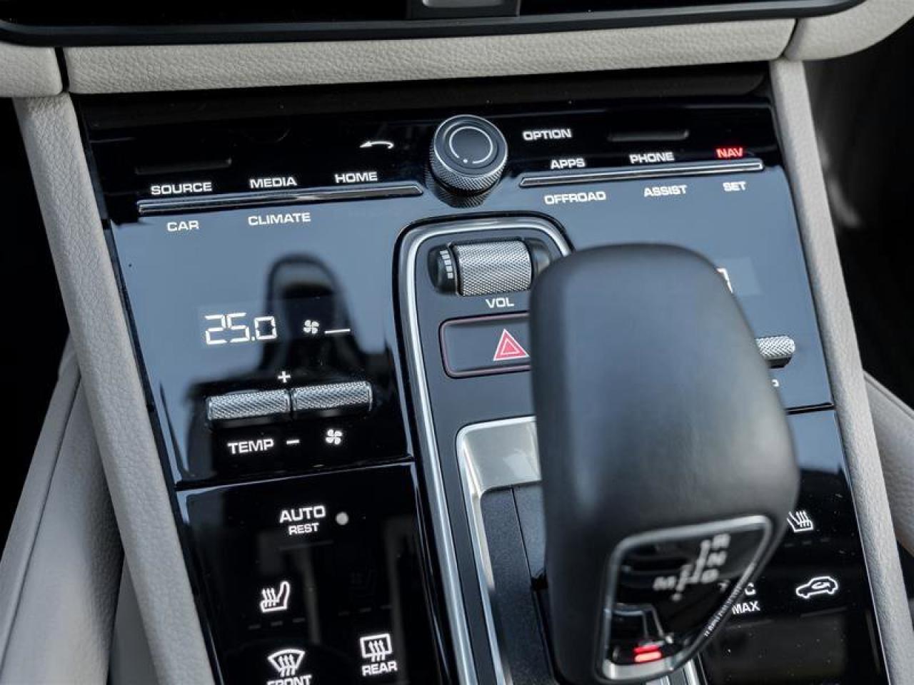 2023 Porsche Cayenne AWD Premium Pkg Soft Close Doors Heated Windshield Photo