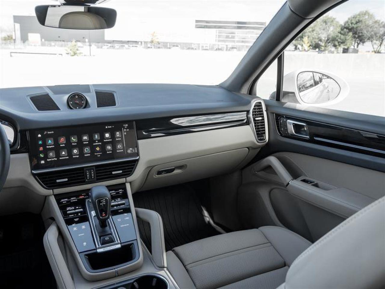 2023 Porsche Cayenne AWD Premium Pkg Soft Close Doors Heated Windshield Photo