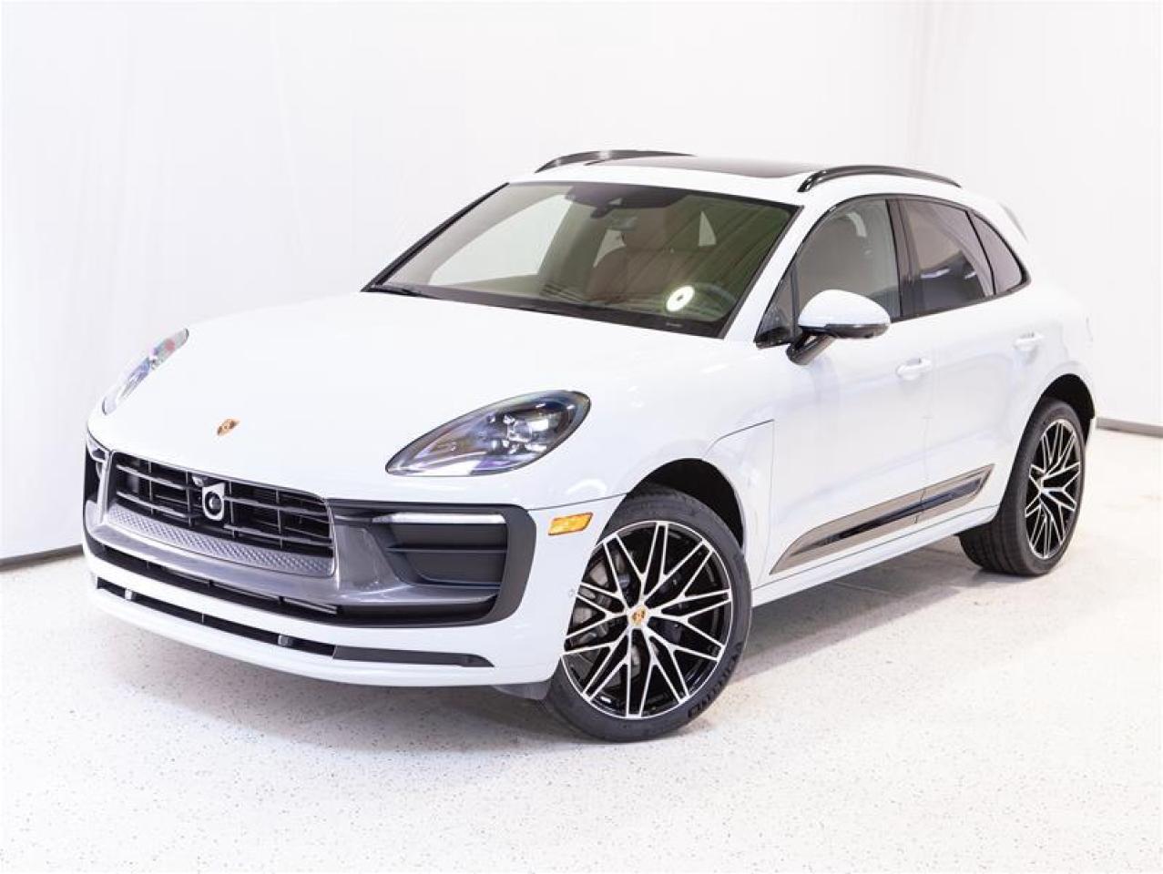 2025 Porsche Macan T AWD Photo
