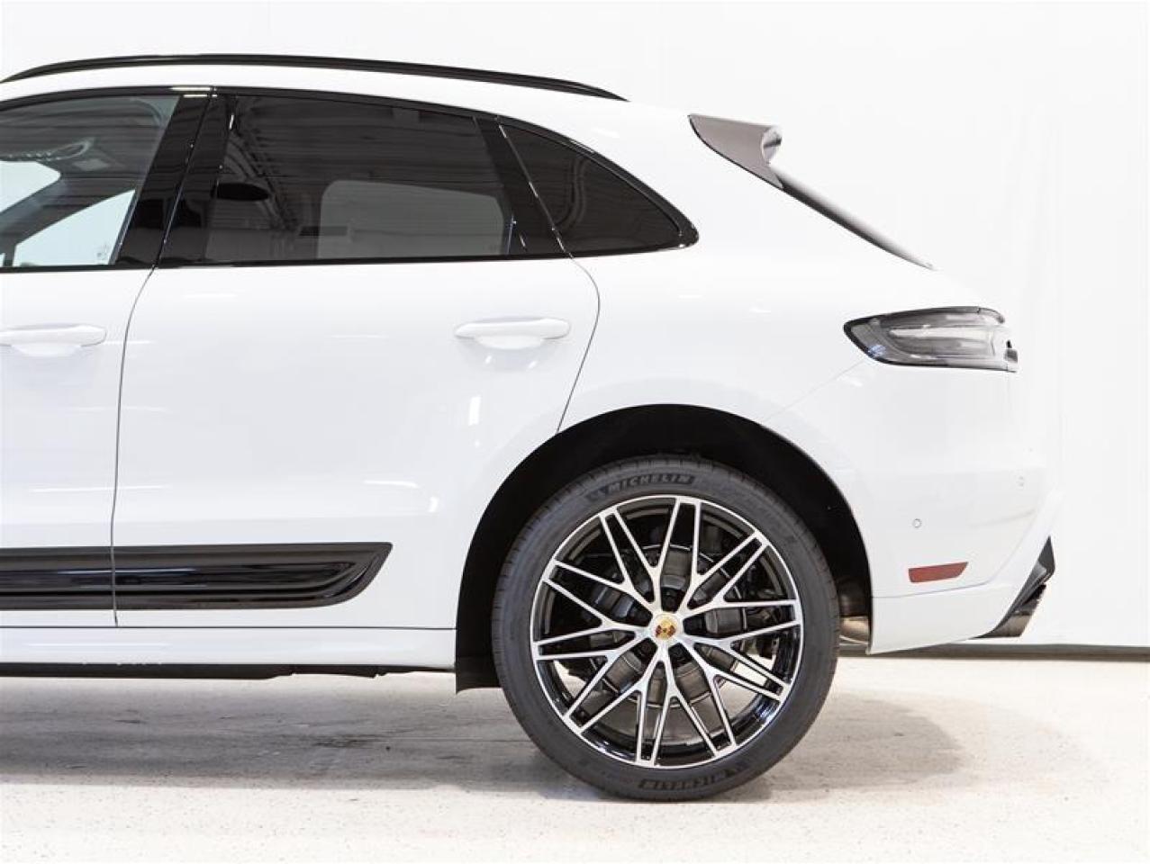 2025 Porsche Macan T AWD Photo