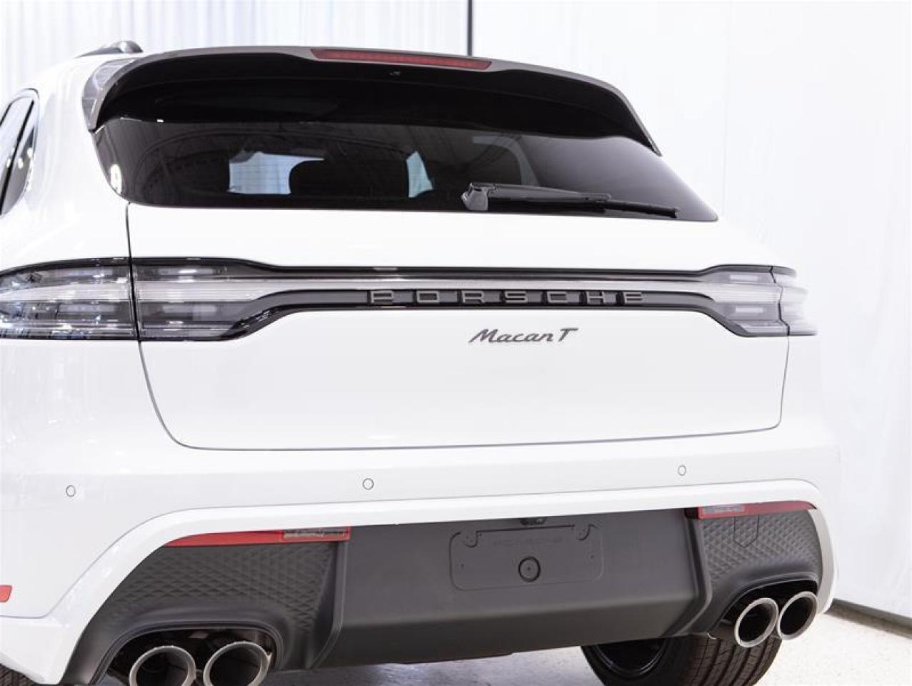 2025 Porsche Macan T AWD Photo