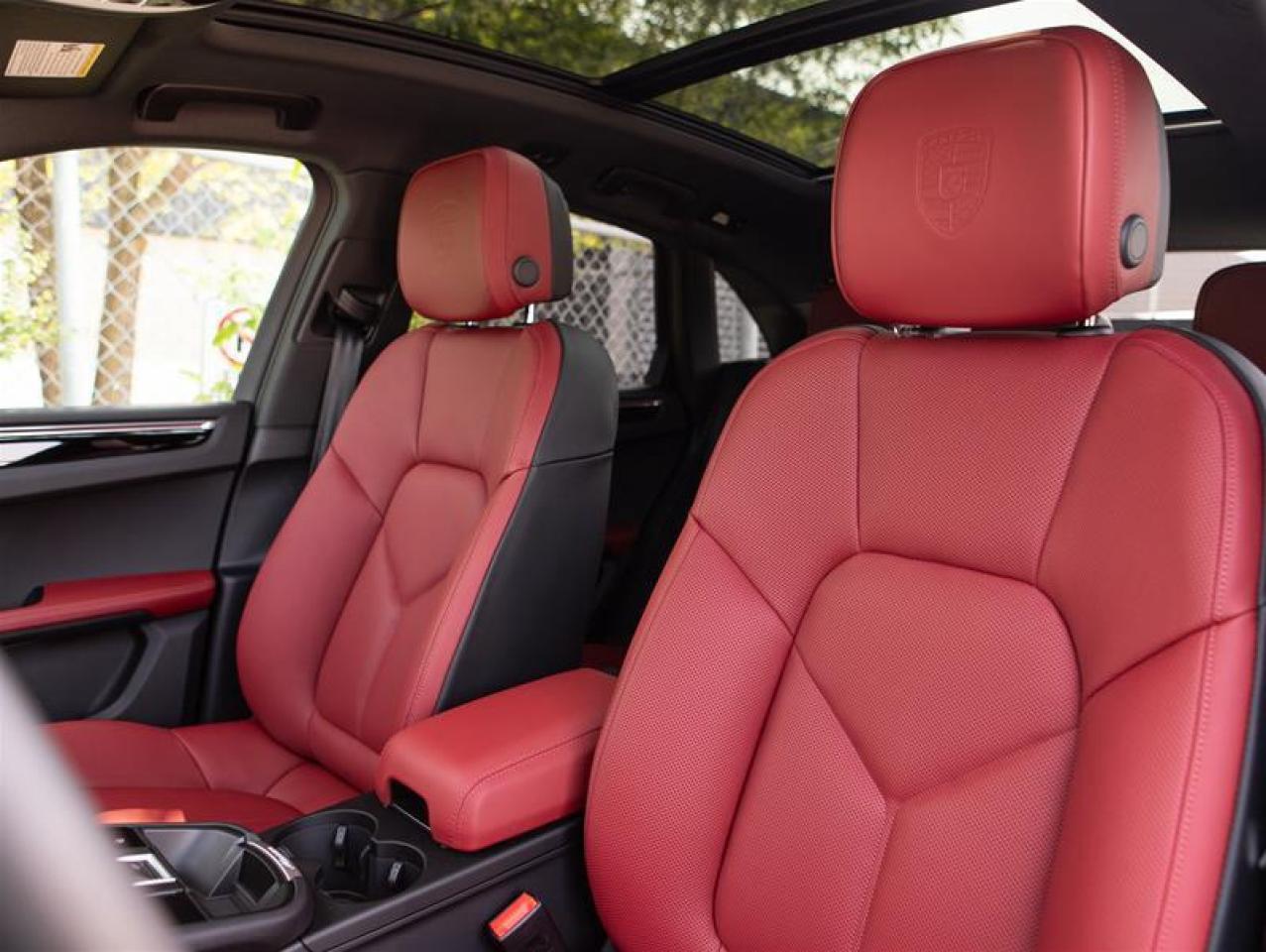 2025 Porsche Macan T AWD Photo