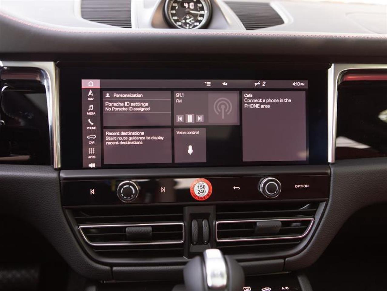 2025 Porsche Macan T AWD Photo