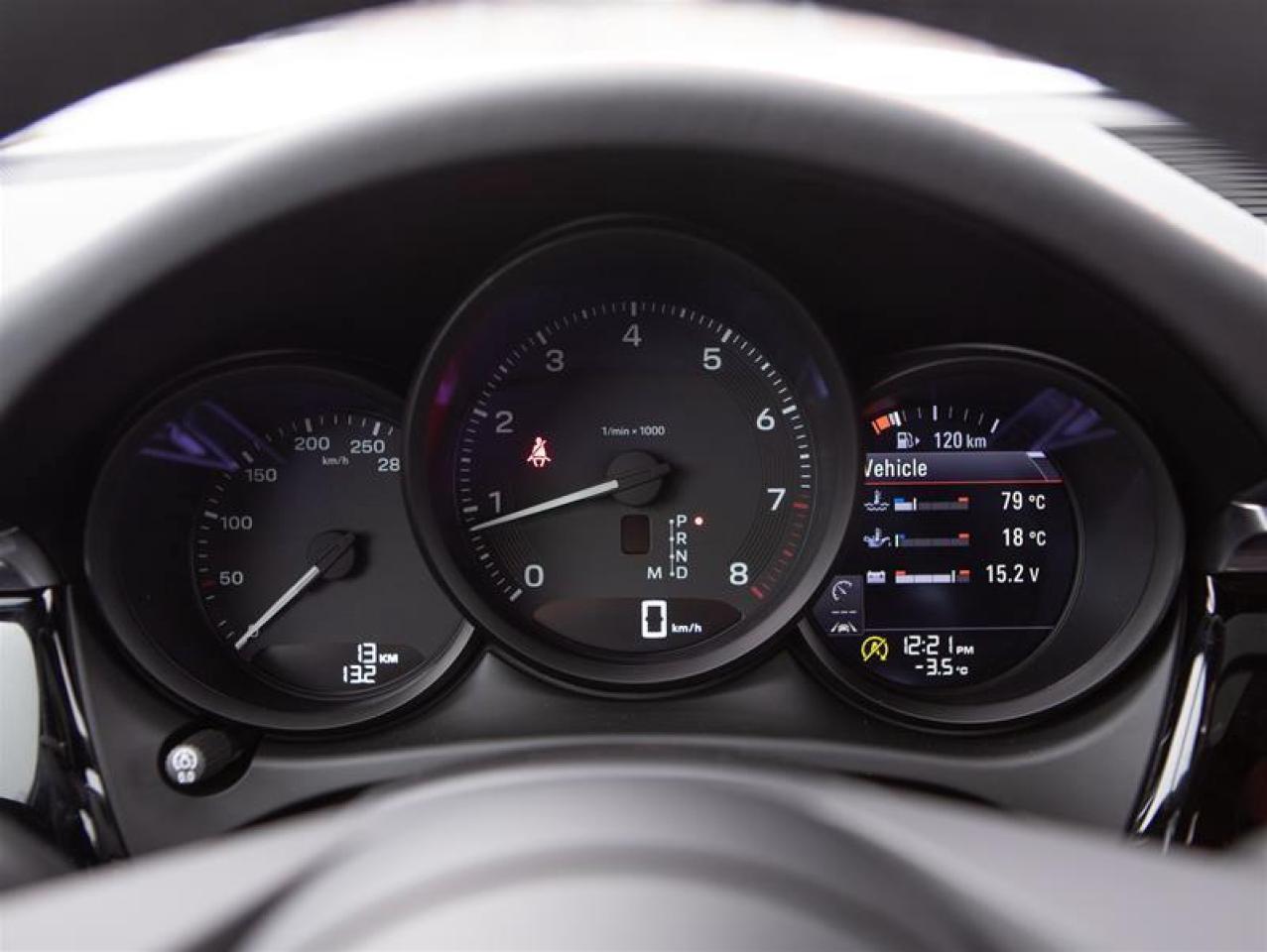 2025 Porsche Macan AWD Photo