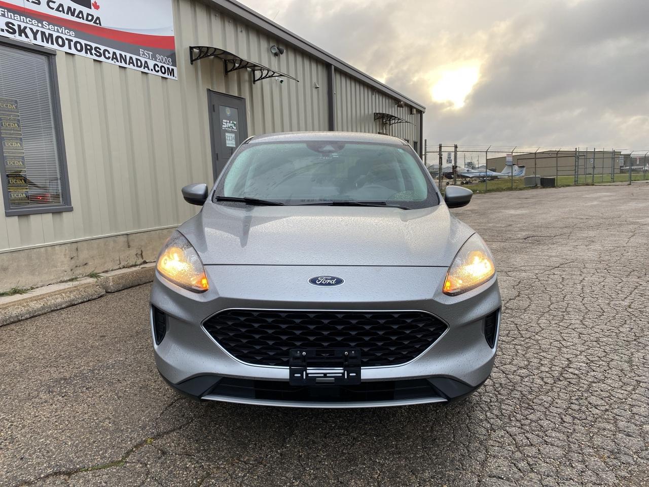 2021 Ford Escape Hybrid, AWD Photo