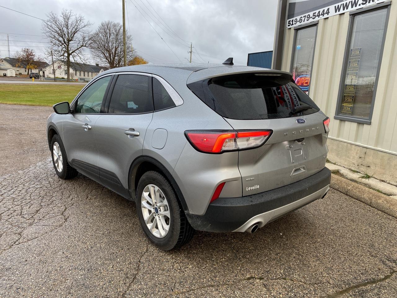 2021 Ford Escape Hybrid, AWD Photo