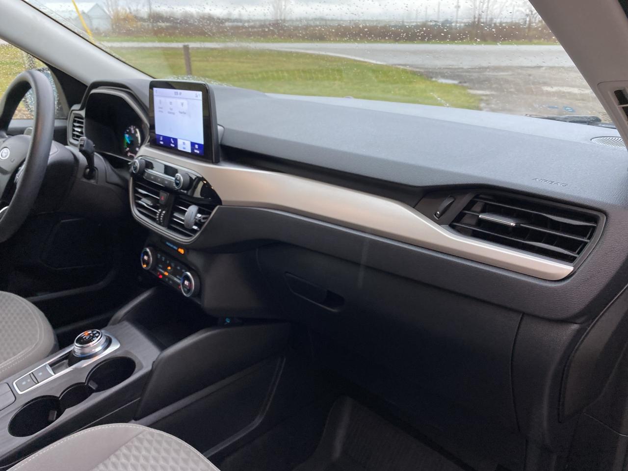 2021 Ford Escape Hybrid, AWD Photo