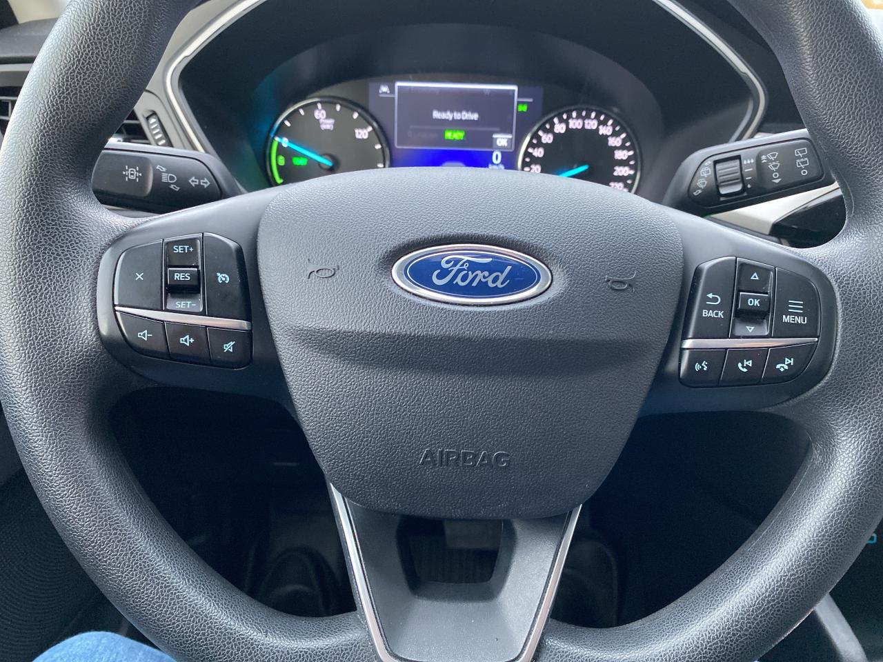 2021 Ford Escape Hybrid, AWD Photo