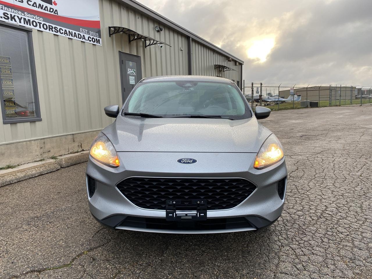 2021 Ford Escape Hybrid, AWD Photo