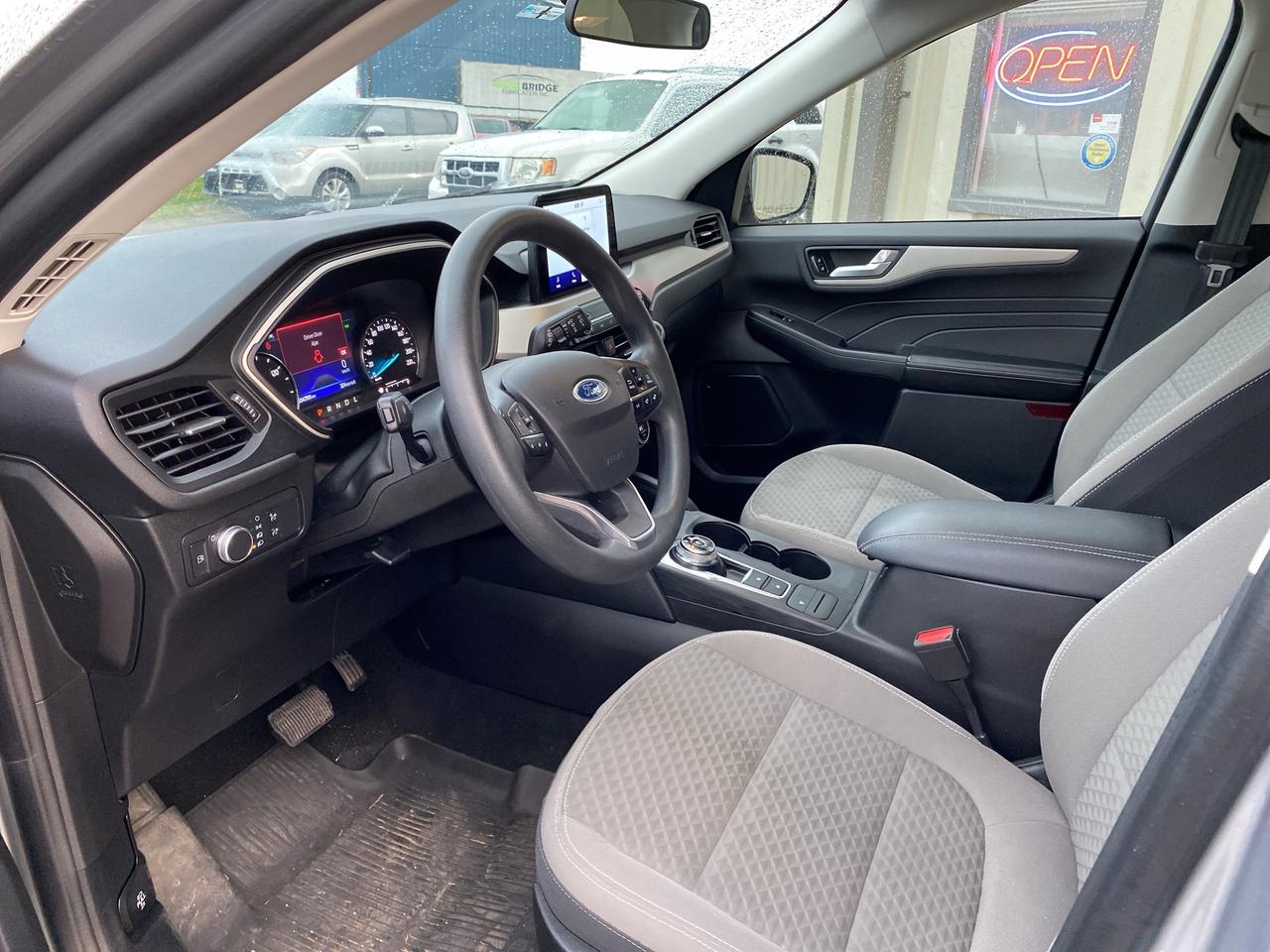 2021 Ford Escape Hybrid, AWD Photo