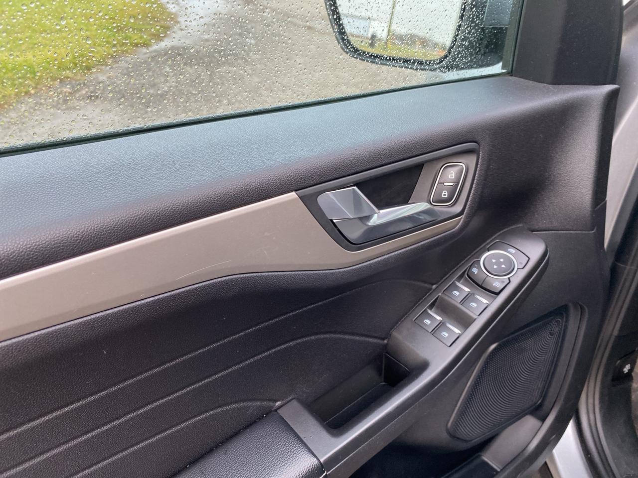 2021 Ford Escape Hybrid, AWD Photo