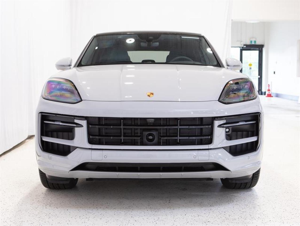 2025 Porsche Cayenne GTS Coupe AWD Photo