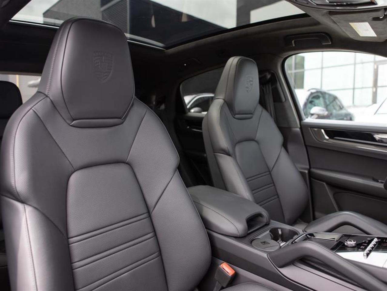 2025 Porsche Cayenne GTS Coupe AWD Photo