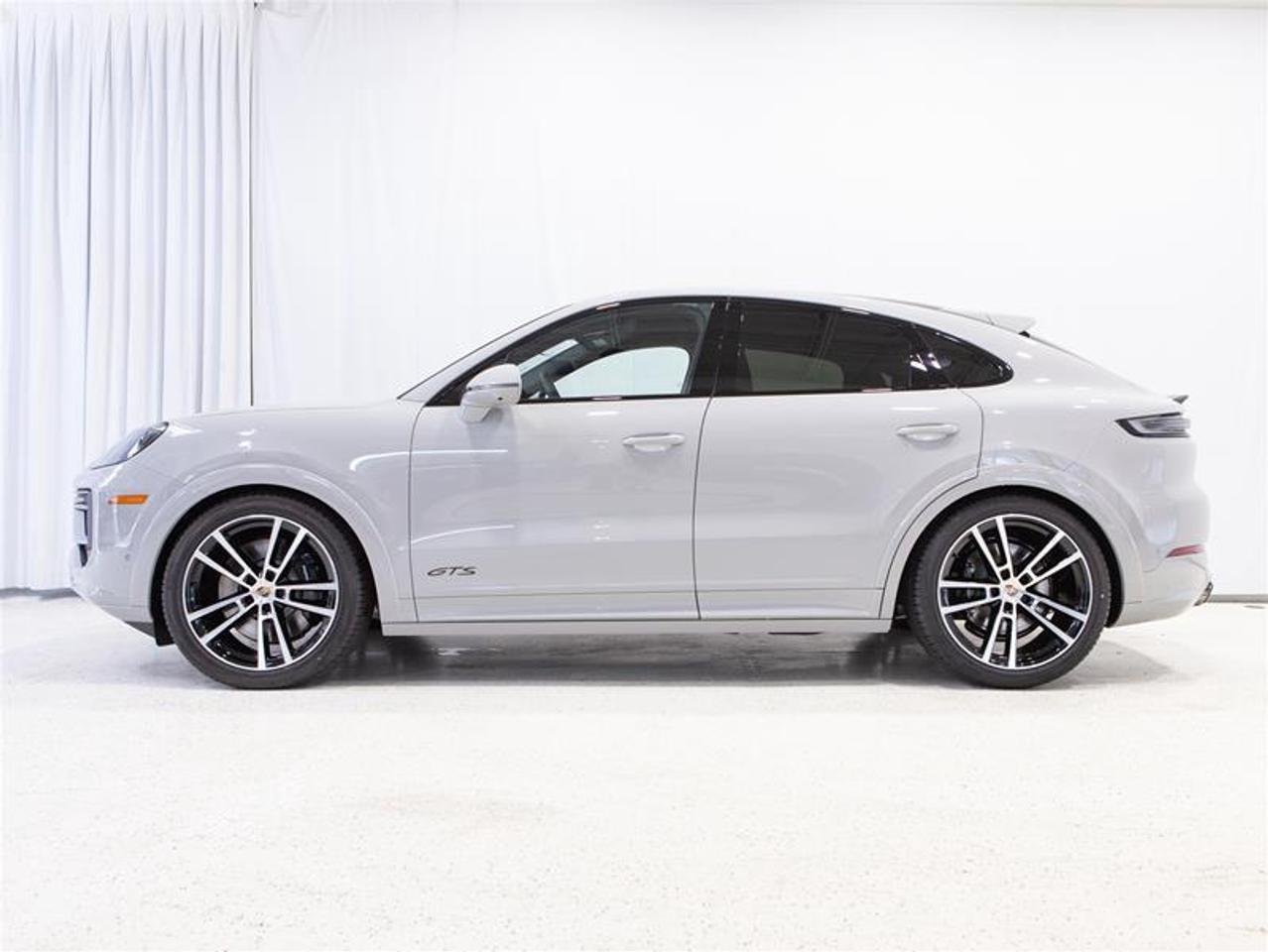 2025 Porsche Cayenne GTS Coupe AWD Photo