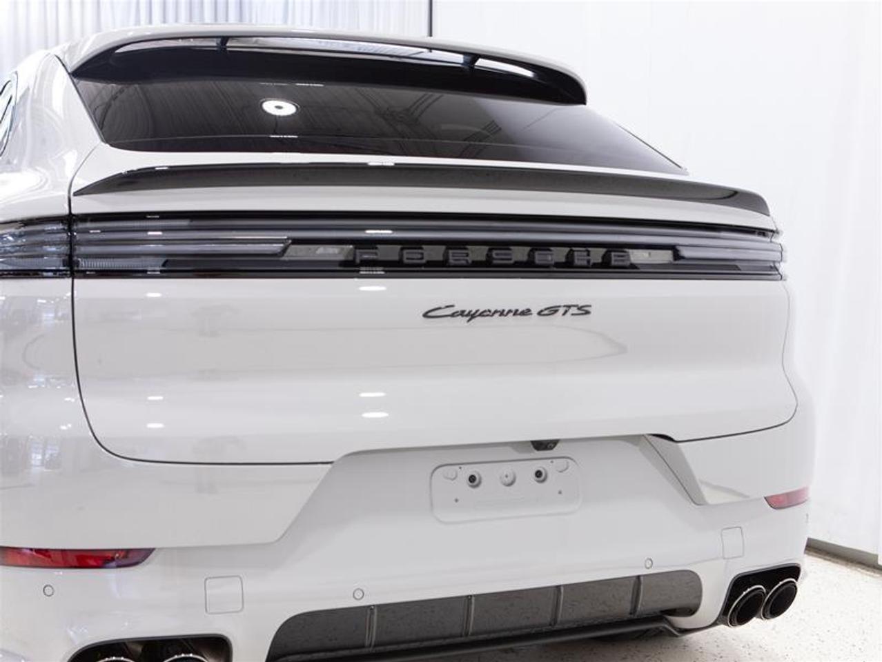 2025 Porsche Cayenne GTS Coupe AWD Photo