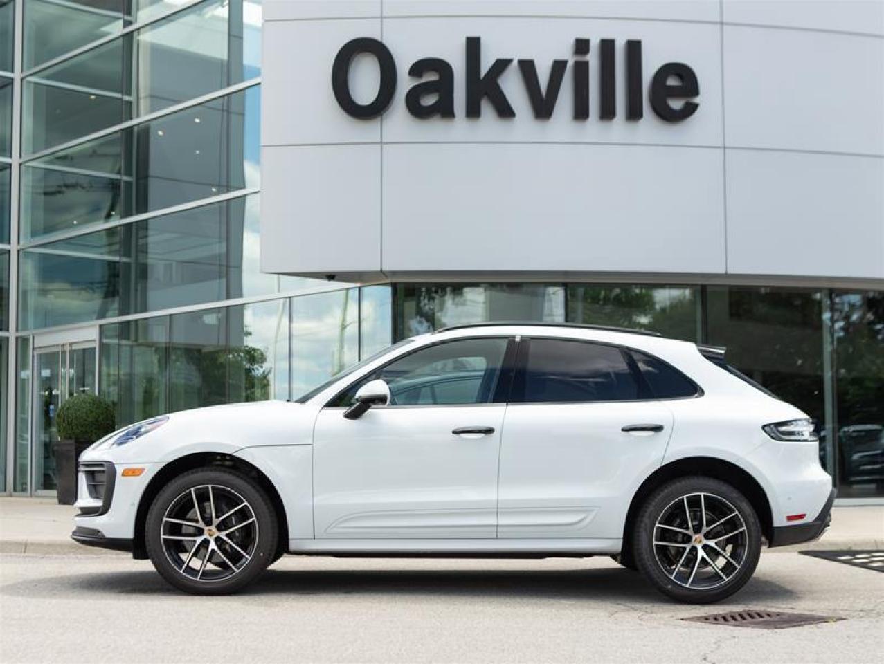 2024 Porsche Macan AWD Photo